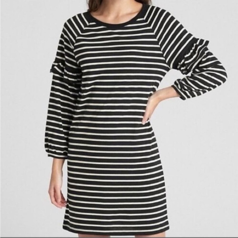 Gap Ruffle Balloon Sleeve Stripe Dress in Black and White Size XS